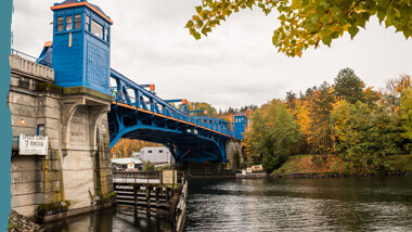 blue bridge in ww